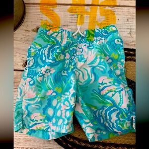 Boys 4/5 Lilly Pulitzer swim trunks!